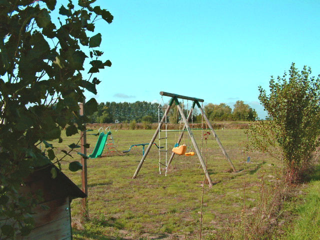 PLAY AREA
